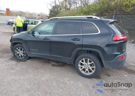 2016 Jeep Cherokee Latitude z USA, uszkodzony, nr VIN 1C4PJMCB4GW131844
